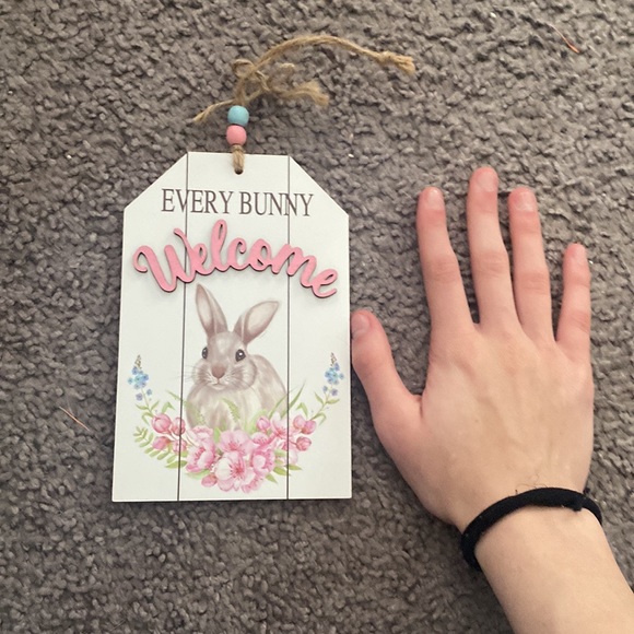 Every Bunny Welcome Sign - Picture 3 of 3